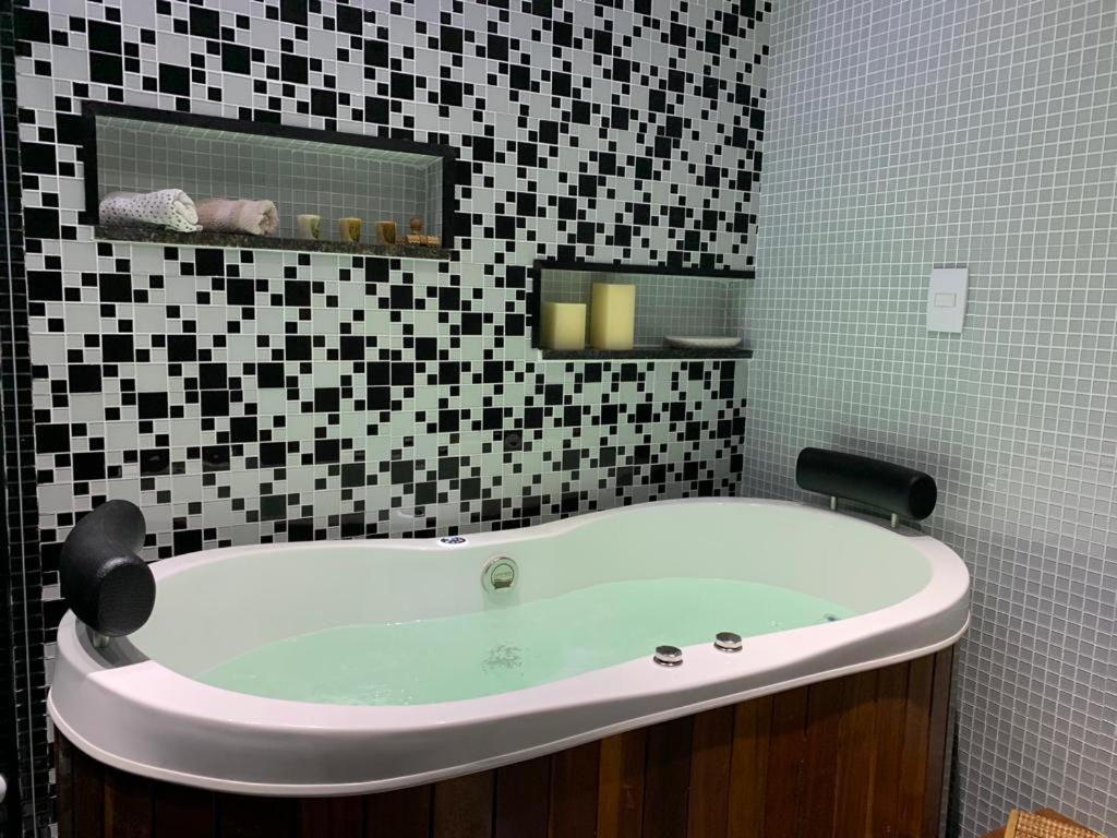 Maravilhoso Apartamento 2 Quartos Com Ofuro Porto Da Barra Salvador Summer Barra Flat Luaran gambar