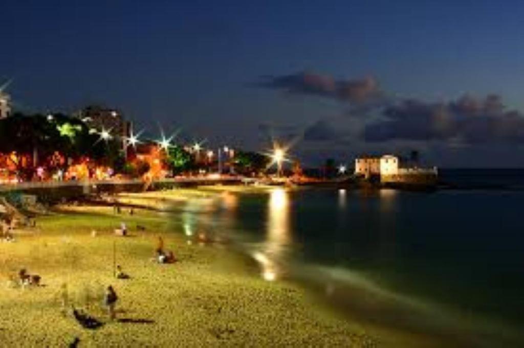 Maravilhoso Apartamento 2 Quartos Com Ofuro Porto Da Barra Salvador Summer Barra Flat Luaran gambar