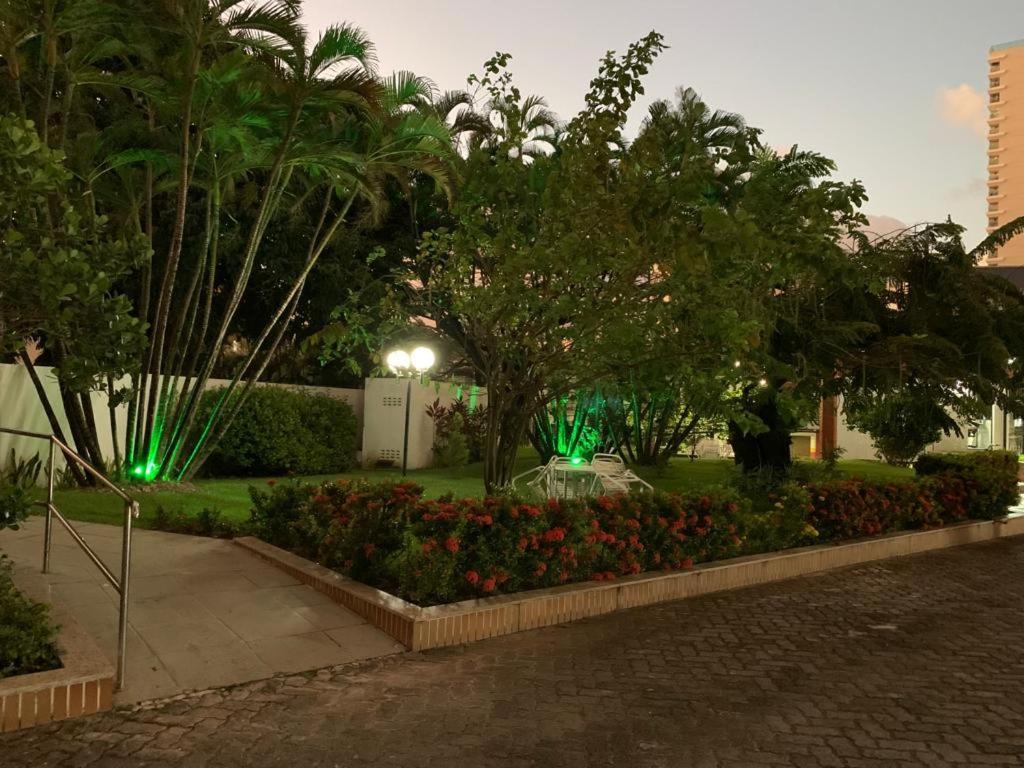 Maravilhoso Apartamento 2 Quartos Com Ofuro Porto Da Barra Salvador Summer Barra Flat Luaran gambar